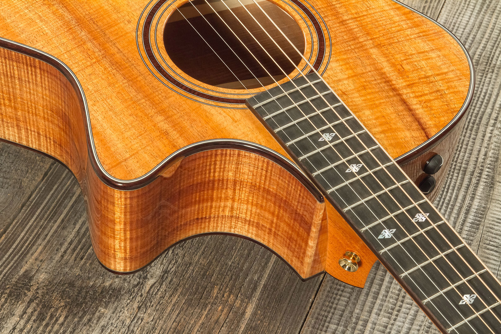 Taylor Grand Auditorium tout Koa