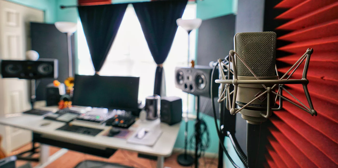 home studio avec un microphone