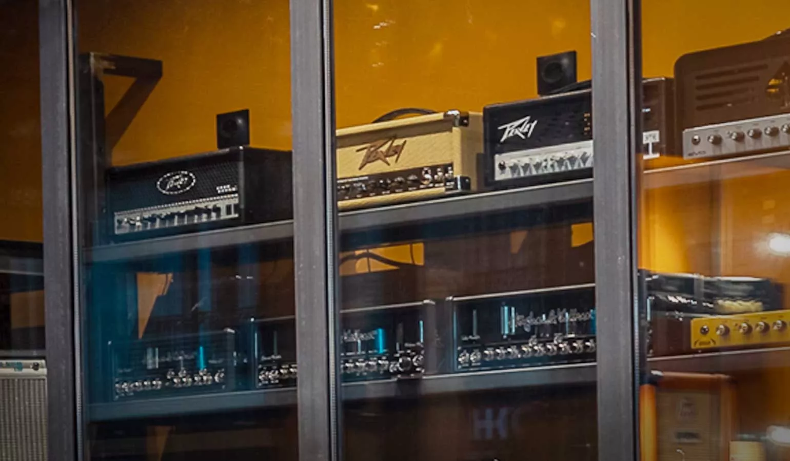 peavey contact star's music