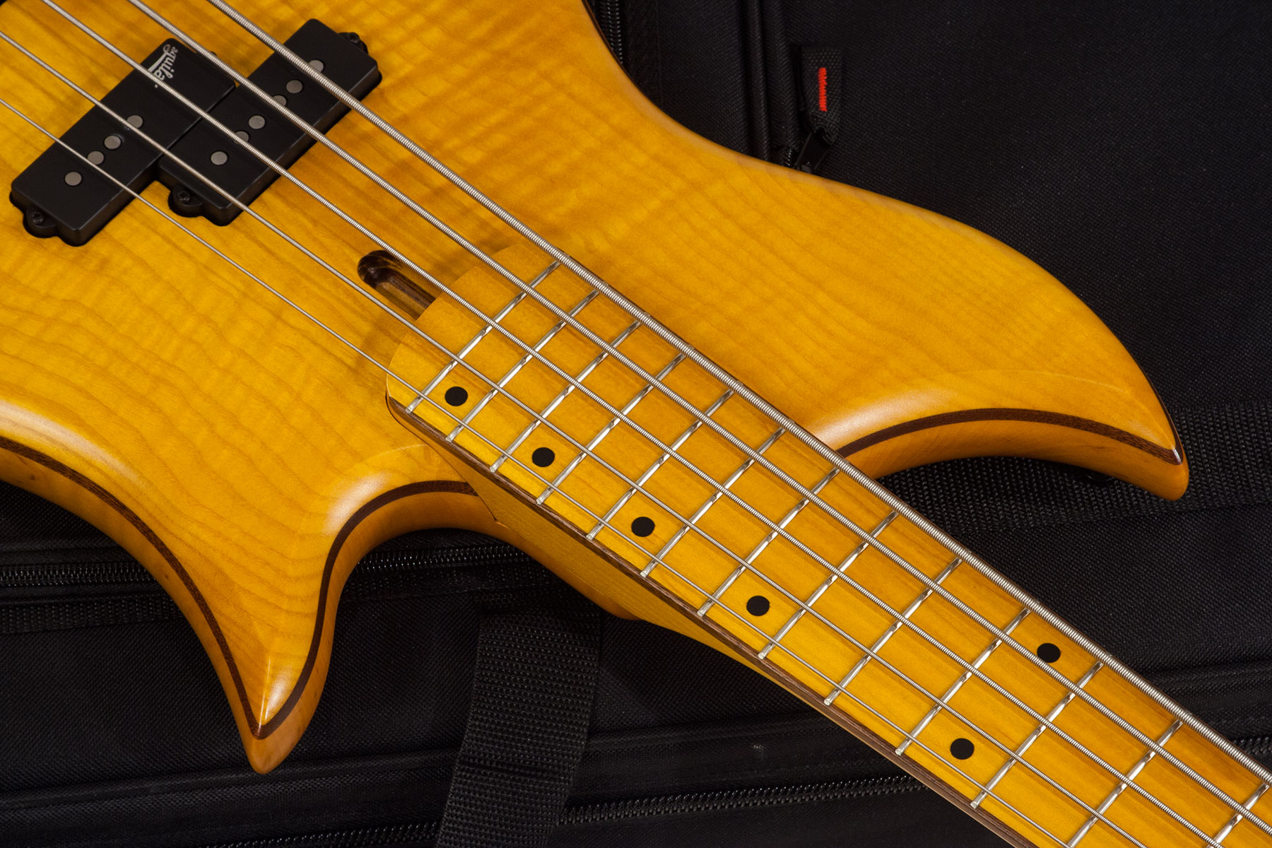 Aquilina Sirius 5 Custom Active Glockenglang Preamp Mn #51834 - Honey - Basse Électrique Solid Body - Variation 2