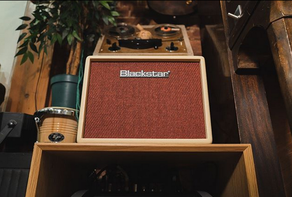 Blackstar Debut 15e 15w 2x3 Cream - Ampli Guitare Électrique Combo - Variation 4