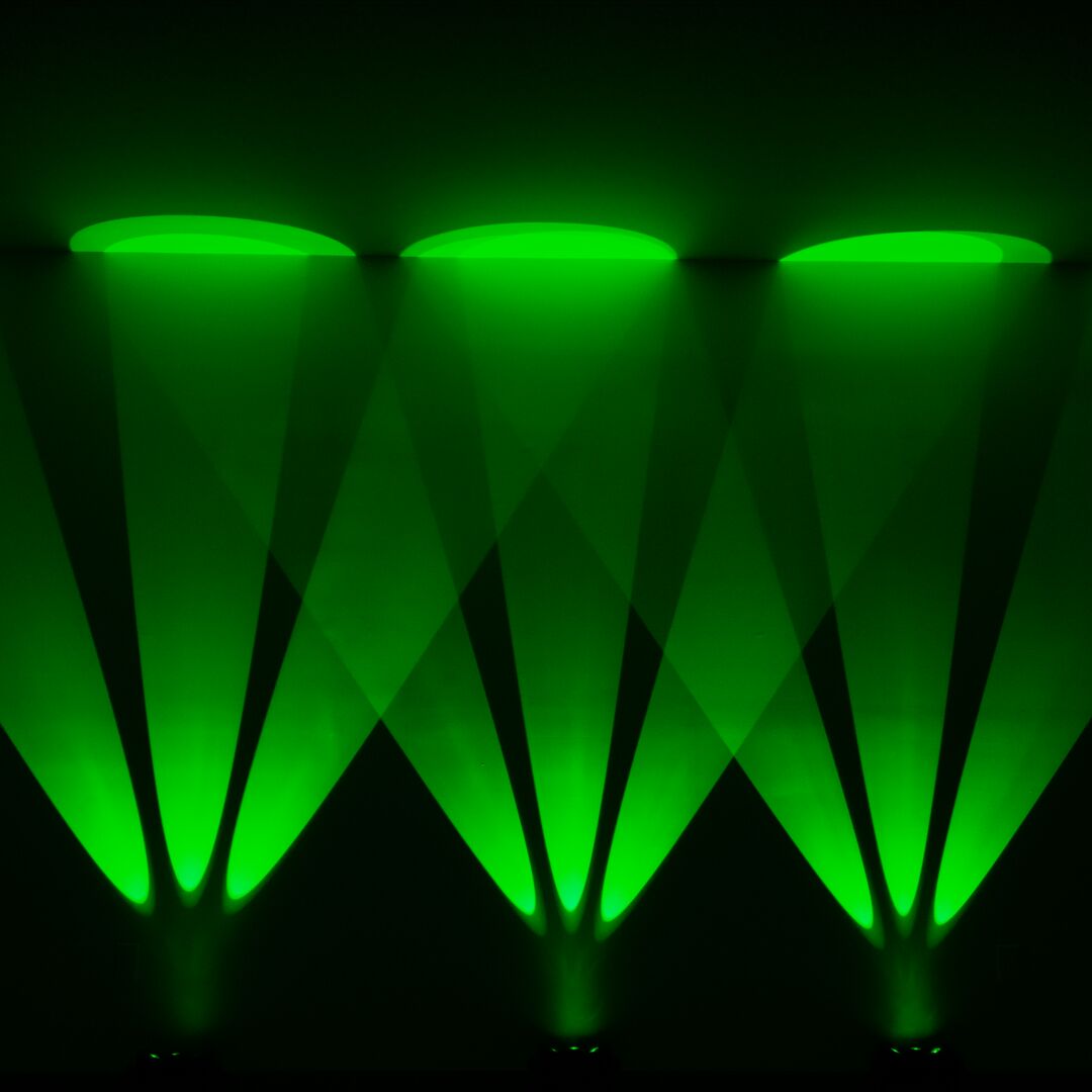 Chauvet Dj Ezbeam Q3 Ils - Projecteur Sans Fil - Variation 12
