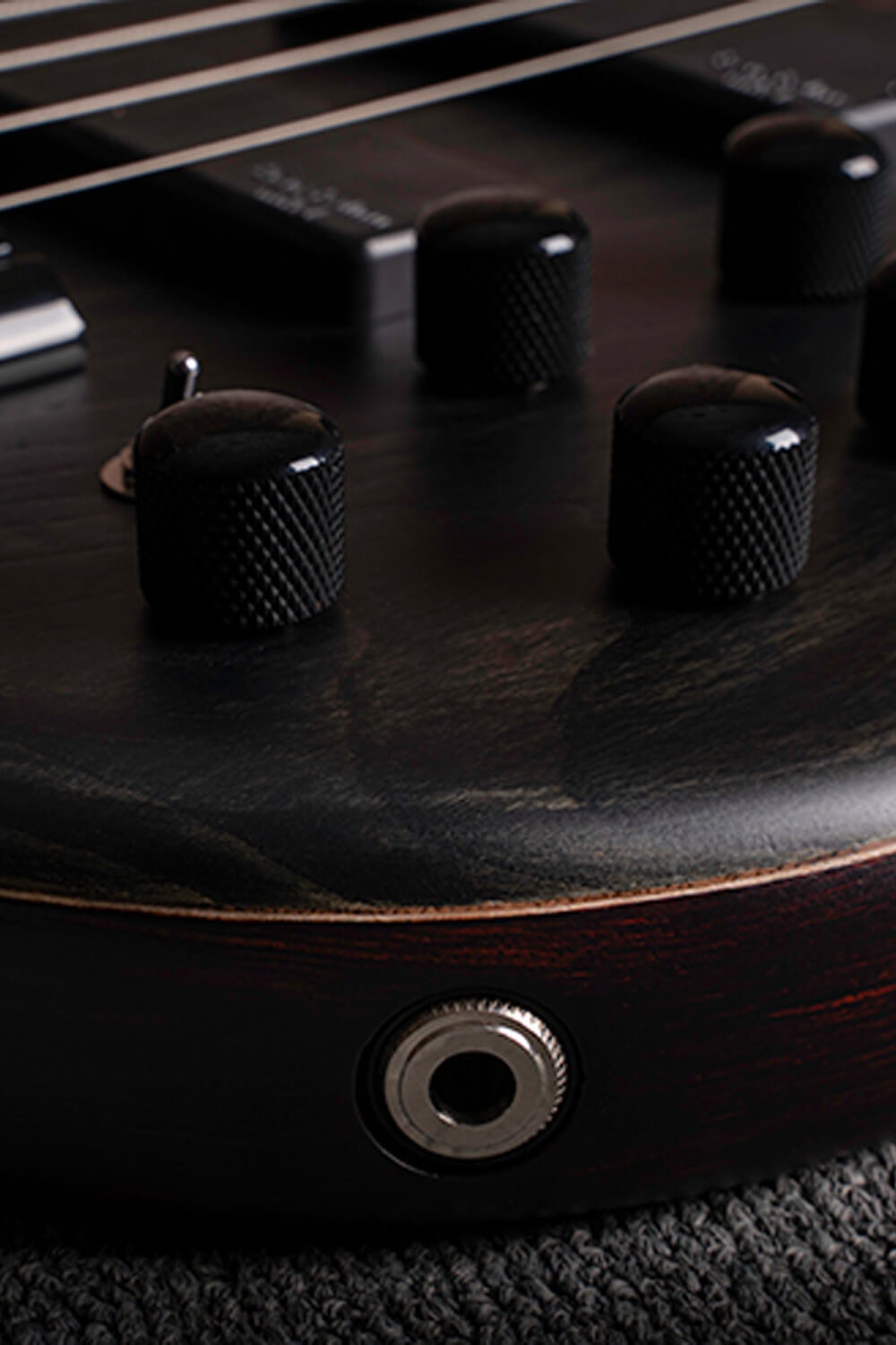 Cort B5 Element Artisan 5c Active Bartolini Mn - Open Pore Trans Black - Basse Électrique Solid Body - Variation 2