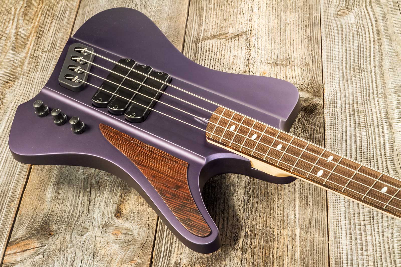 Dingwall Custom Shop D-roc 4c 3-pickups Wen #6982 - Purple To Faded Black - Basse Électrique Solid Body - Variation 2