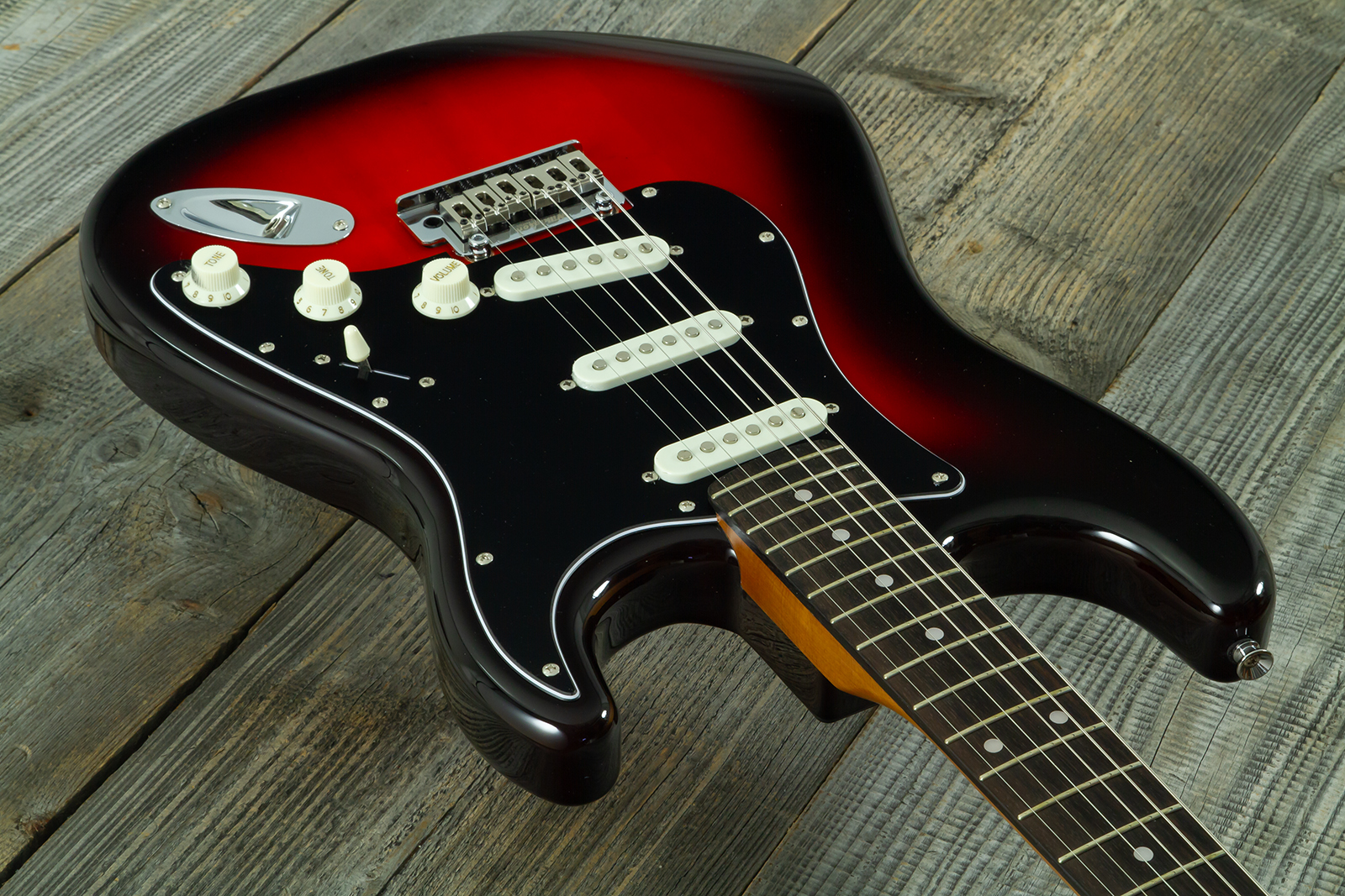 Eastone St100r-s3t-rw + X-tone Xt10s Combo +cable +mediators +clip-on Tuner +housse - 3-tone Burst - Pack Guitare Électrique - Variation 18