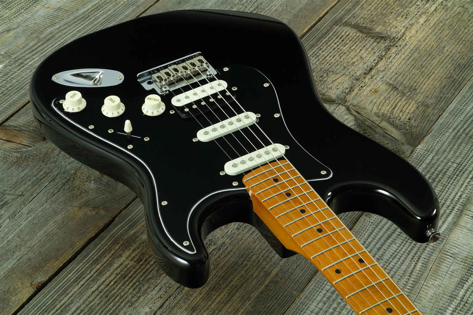 Eastone St150r-blk-rw Hss Trem Mn - Black - Guitare Électrique Forme Str - Variation 2