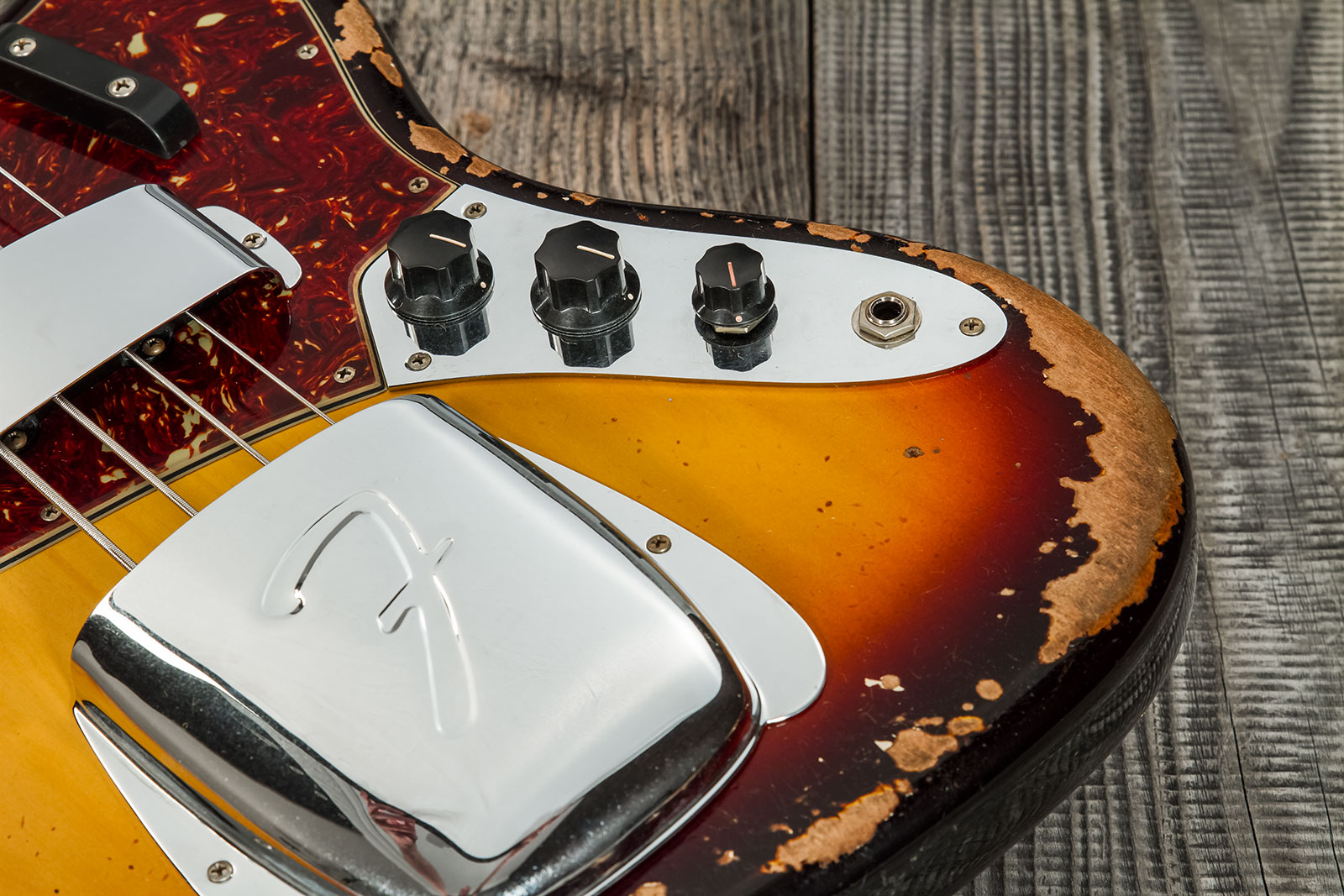 Fender Custom Shop Jazz Bass 1961 Rw #cz572155 - Heavy Relic 3-color Sunburst - Basse Électrique Solid Body - Variation 4