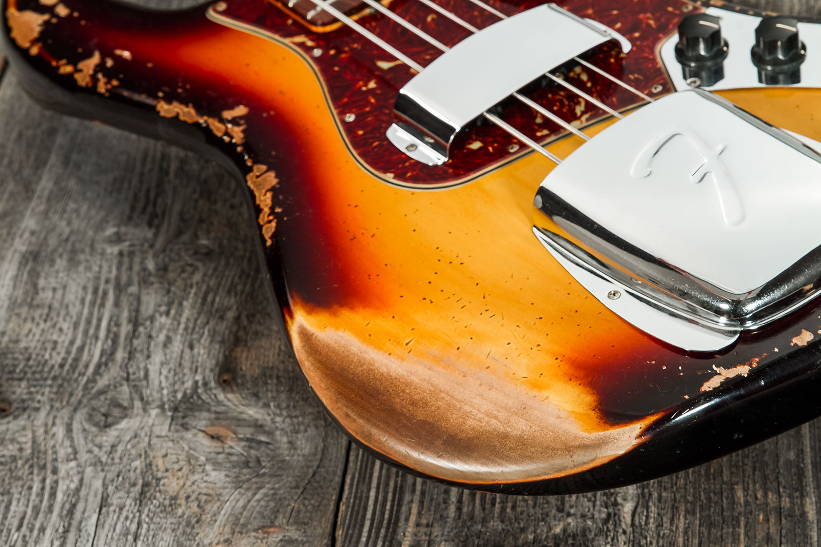 Fender Custom Shop Jazz Bass 1961 Rw #cz572155 - Heavy Relic 3-color Sunburst - Basse Électrique Solid Body - Variation 5
