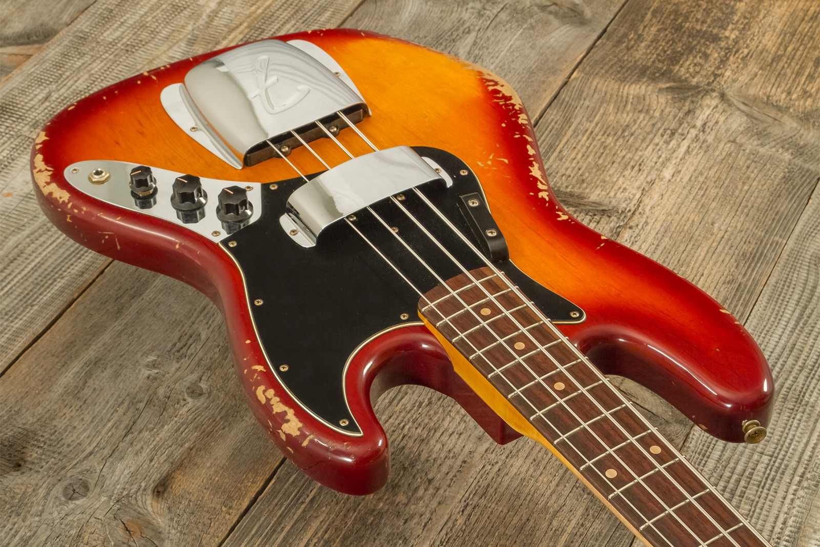 Fender Custom Shop Jazzbass 1964 Rw #r137642 - Heavy Relic Cherry Sunburst - Basse Électrique Solid Body - Variation 2
