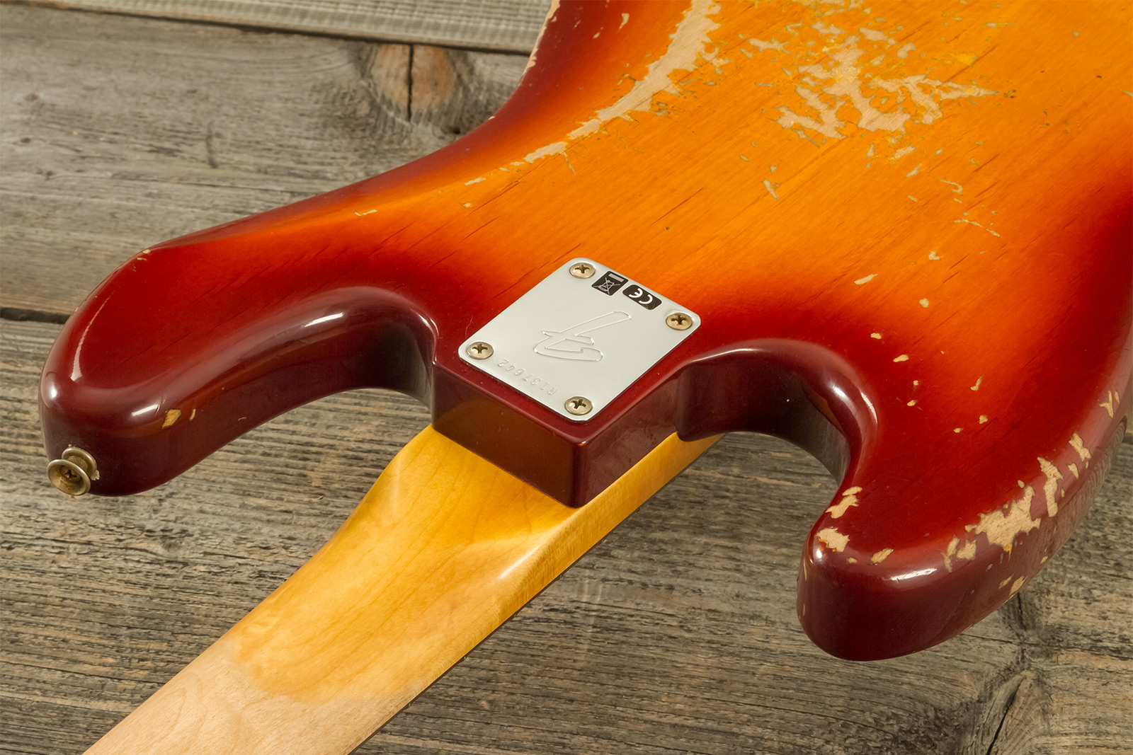 Fender Custom Shop Jazzbass 1964 Rw #r137642 - Heavy Relic Cherry Sunburst - Basse Électrique Solid Body - Variation 8