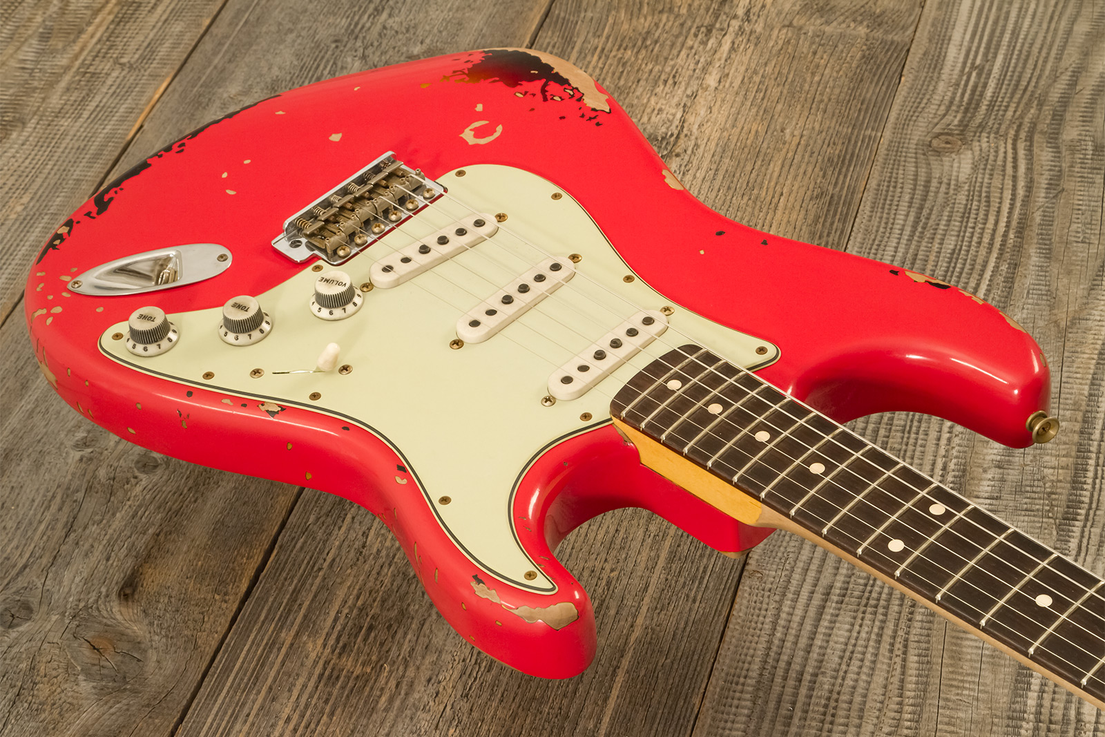 Fender Custom Shop Michael Landau Strat 1963 Signature Trem 3s #r133864 - Relic Fiesta Red O. 3-color Sunburst - Guitare Électrique Forme Str - Variat