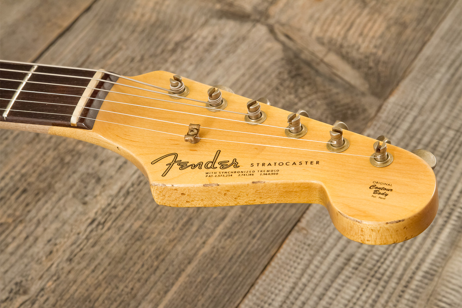 Fender Custom Shop Michael Landau Strat 1963 Signature Trem 3s #r133864 - Relic Fiesta Red O. 3-color Sunburst - Guitare Électrique Forme Str - Variat