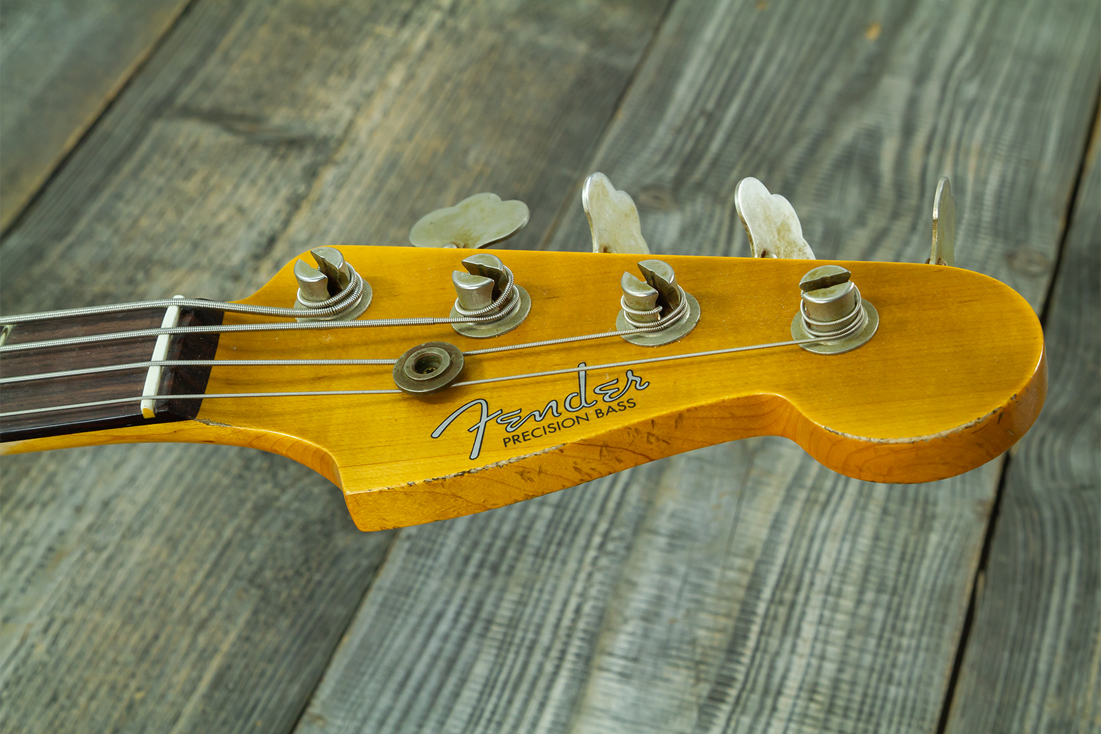 Fender Custom Shop Precision Bass 1960 Rw #cz590976 - Relic British Racing Green - Basse Électrique Solid Body - Variation 7