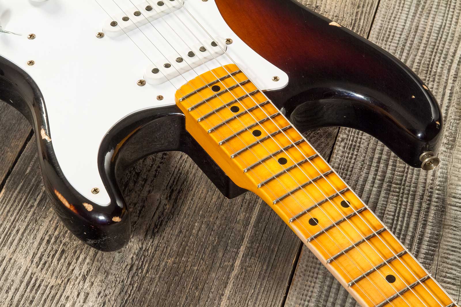 Fender Custom Shop Strat 1954 70th Anniv. 3s Trem Mn #xn4158 - Relic Wide-fade 2-color Sunburst - Guitare Électrique Forme Str - Variation 4