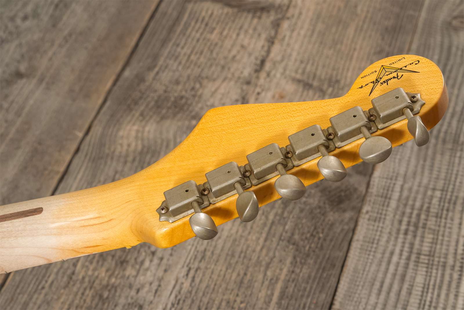 Fender Custom Shop Strat 1954 70th Anniv. 3s Trem Mn #xn4241 - Journeyman Relic Wide-fade 2-color Sunburst - Guitare Électrique Forme Str - Variation 
