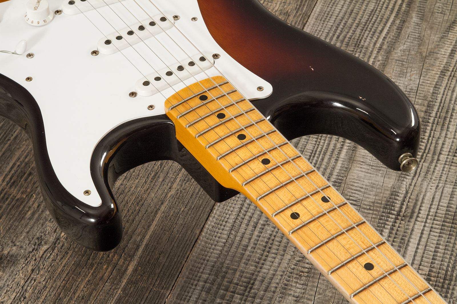 Fender Custom Shop Strat 1954 70th Anniv. 3s Trem Mn #xn4241 - Journeyman Relic Wide-fade 2-color Sunburst - Guitare Électrique Forme Str - Variation 