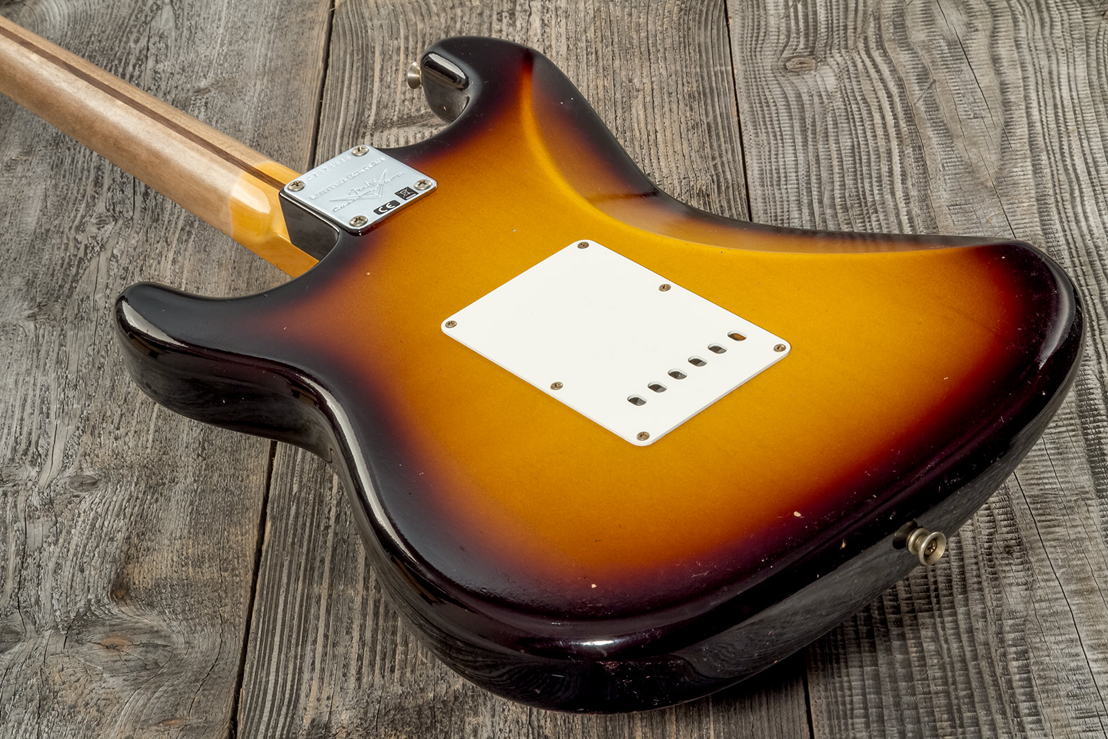 Fender Custom Shop Strat 1956 3s Trem Mn #cz575333 - Journeyman Relic 2-color Sunburst - Guitare Électrique Forme Str - Variation 4