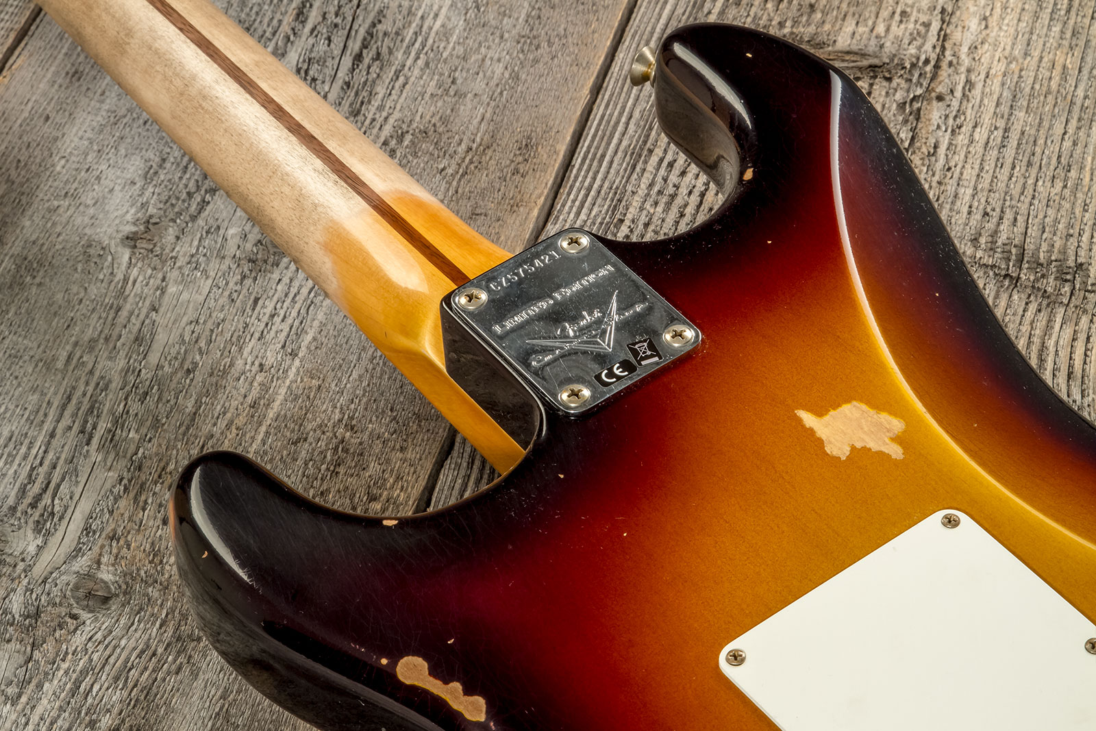 Fender Custom Shop Strat 1957 3s Trem Mn #cz575421 - Relic 2-color Sunburst - Guitare Électrique Forme Str - Variation 6