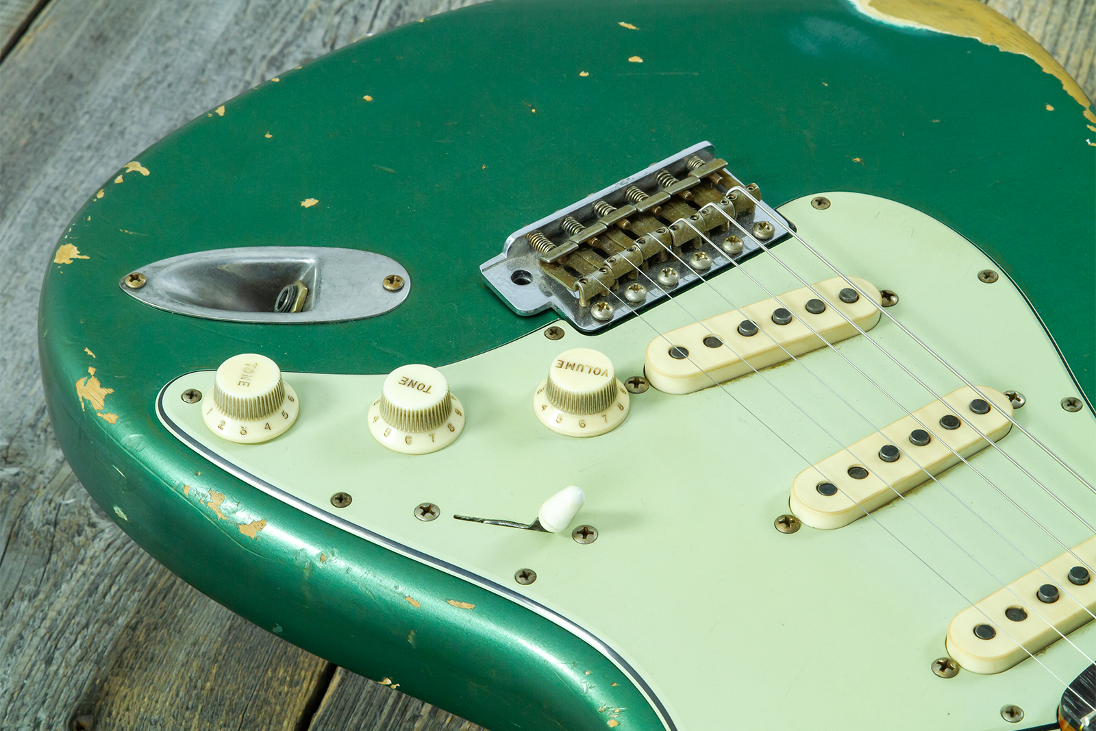 Fender Custom Shop Strat 1960/63 Mb A.macnutt 3s Trem Rw #r141359 - Relic Sherwood Green Metallic - Guitare Électrique Forme Str - Variation 4