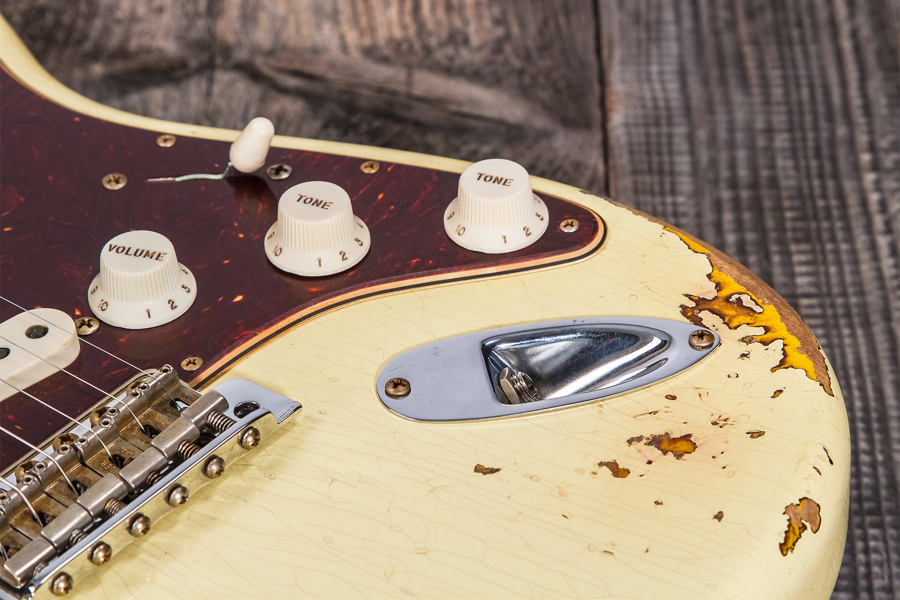 Fender Custom Shop Strat 1961 3s Trem Rw #cz563376 - Heavy Relic Vintage White/3-color Sunburst - Guitare Électrique Forme Str - Variation 6