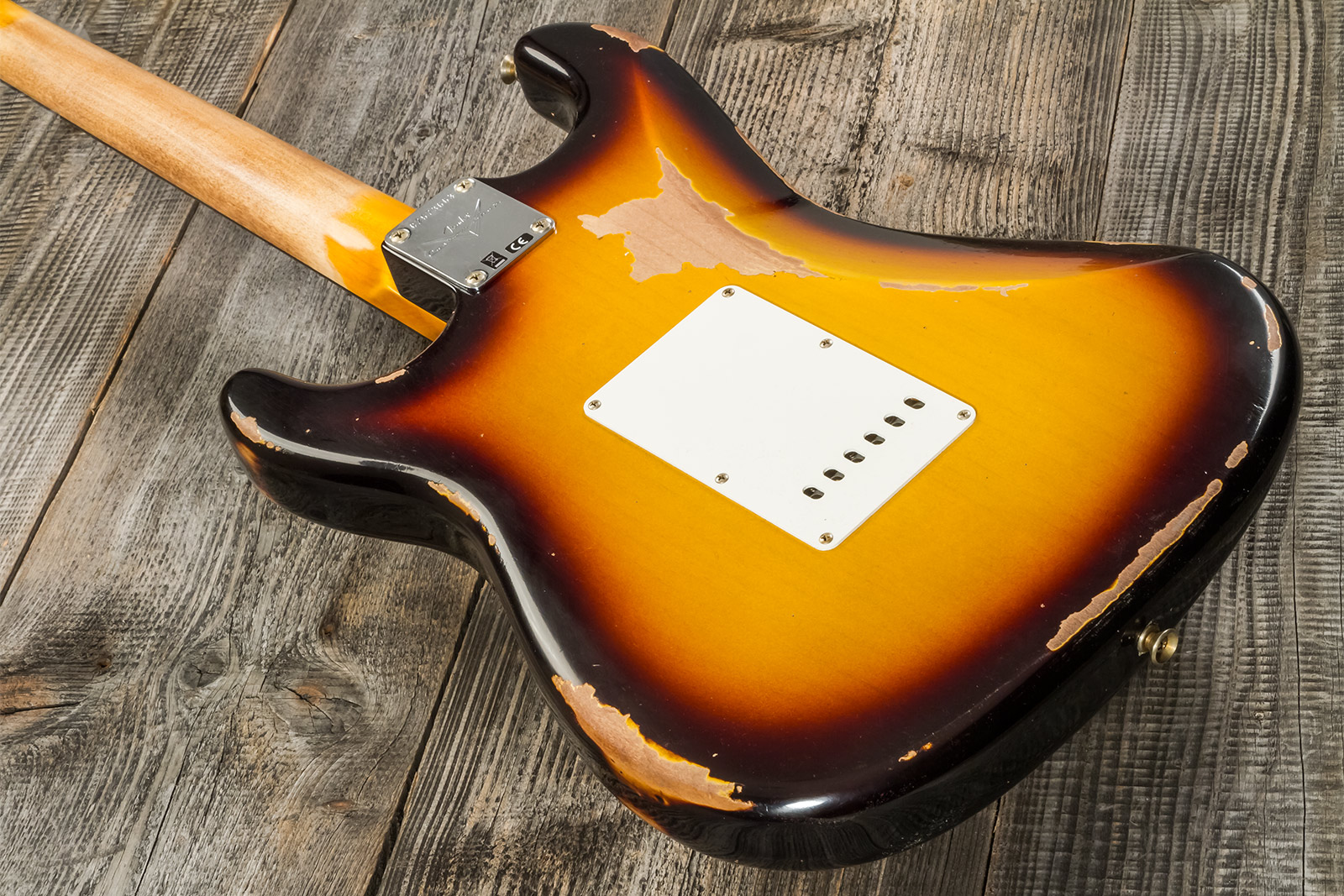 Fender Custom Shop Strat 1961 3s Trem Rw #cz573663 - Heavy Relic Aged 3-color Sunburst - Guitare Électrique Forme Str - Variation 5