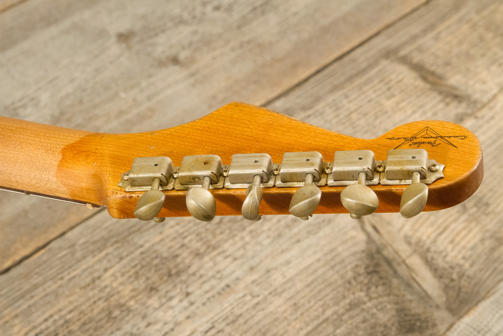 Fender Custom Shop Strat 1963 3s Trem Rw #r141255 - Super Heavy Relic Sparkle 3-color Sunburst - Guitare Électrique Forme Str - Variation 13