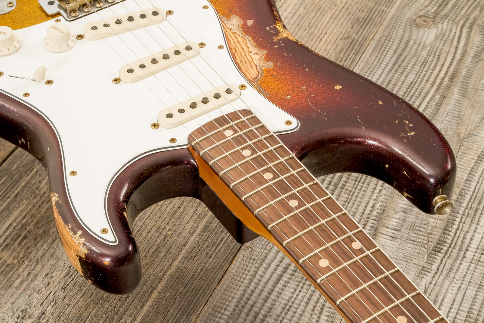 Fender Custom Shop Strat 1963 3s Trem Rw #r141255 - Super Heavy Relic Sparkle 3-color Sunburst - Guitare Électrique Forme Str - Variation 6