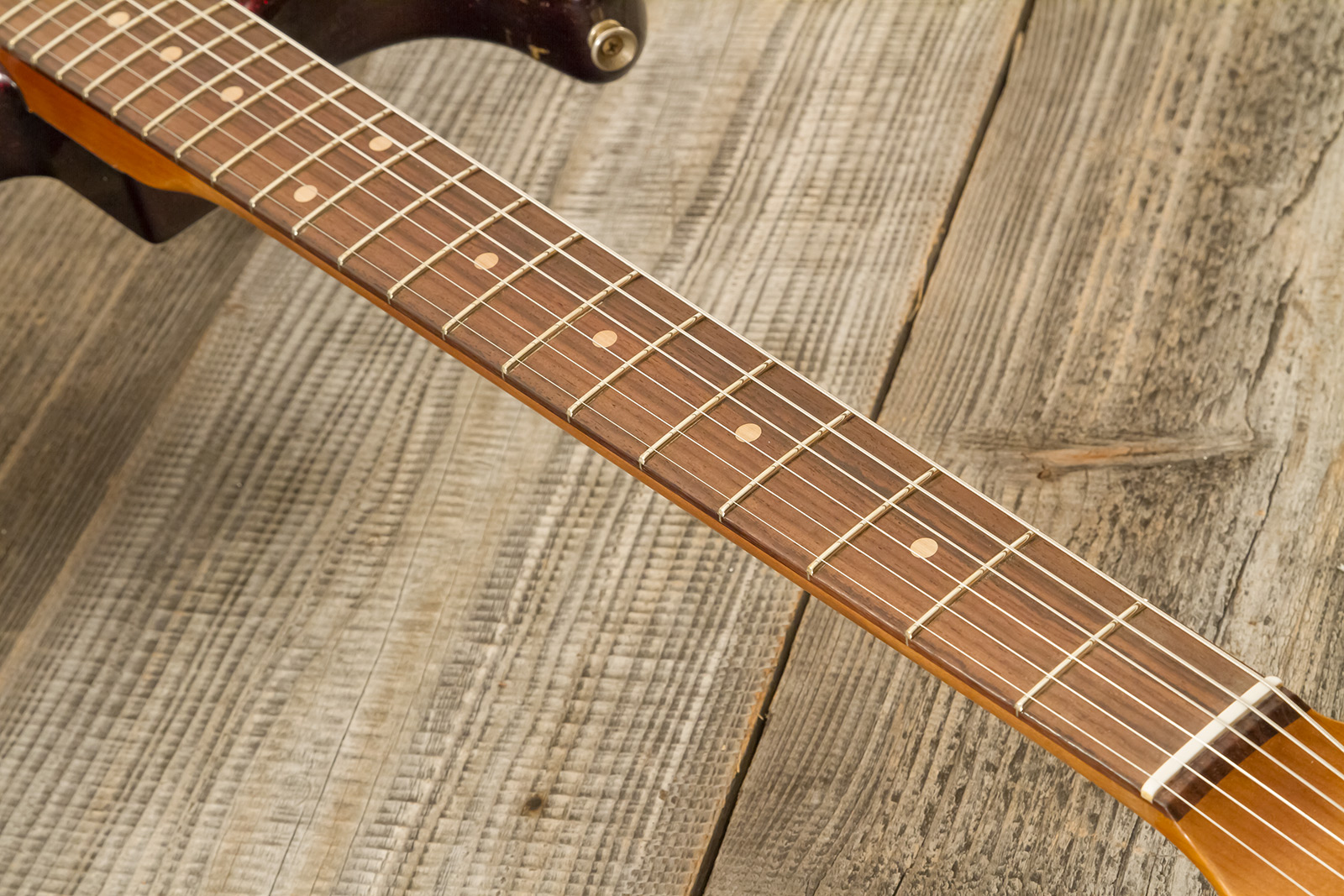 Fender Custom Shop Strat 1963 3s Trem Rw #r141255 - Super Heavy Relic Sparkle 3-color Sunburst - Guitare Électrique Forme Str - Variation 7