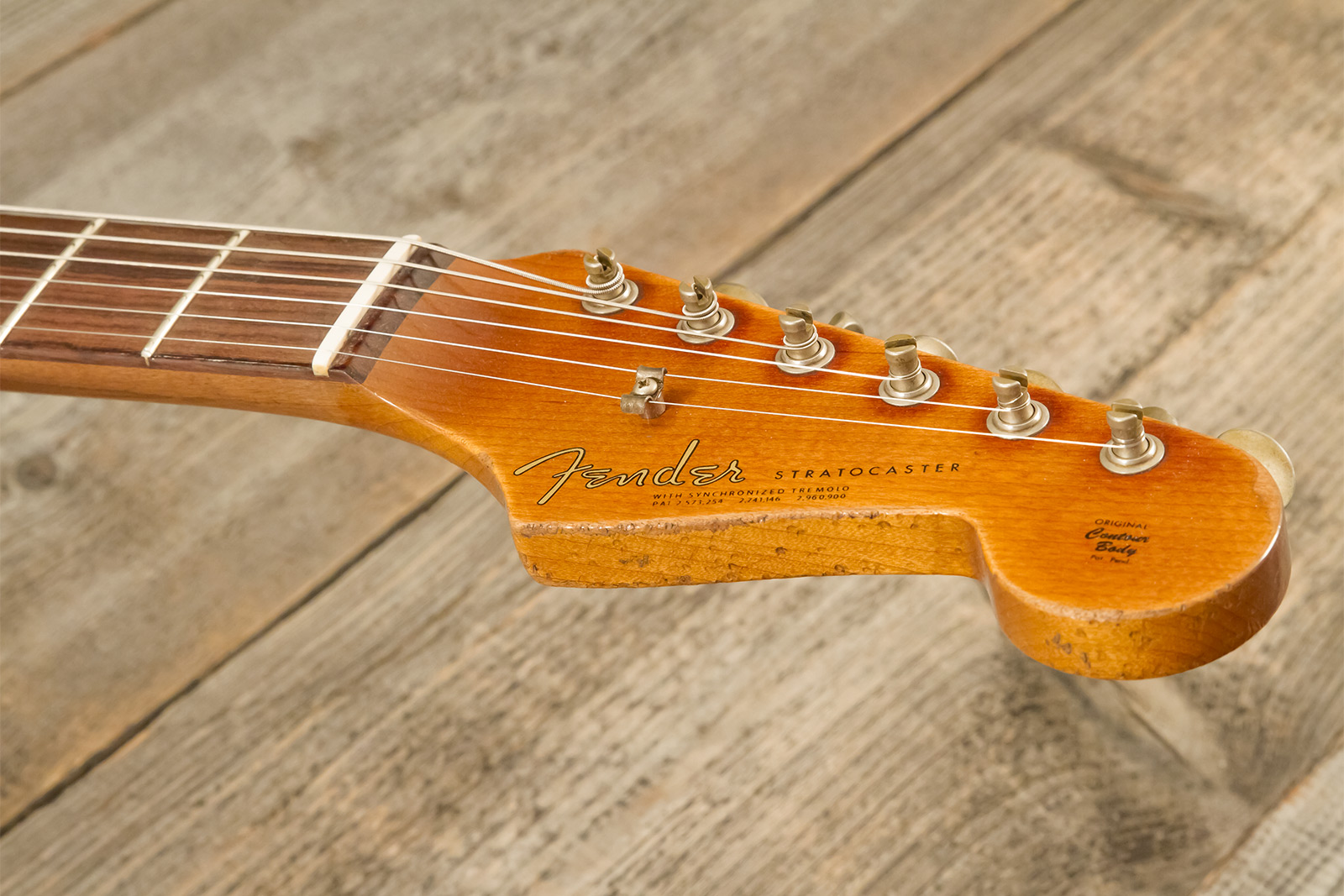 Fender Custom Shop Strat 1963 3s Trem Rw #r141255 - Super Heavy Relic Sparkle 3-color Sunburst - Guitare Électrique Forme Str - Variation 8
