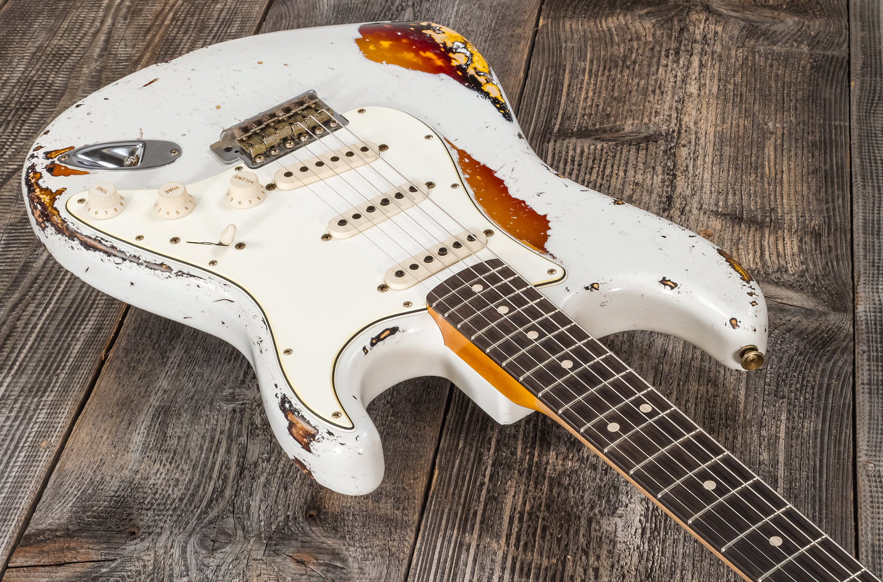 Fender Custom Shop Strat 1963 Masterbuilt K.mcmillin Bla #r117544 - Ultimate Relic Olympic White/3-color Sunburst - Guitare Électrique Forme Str - Var