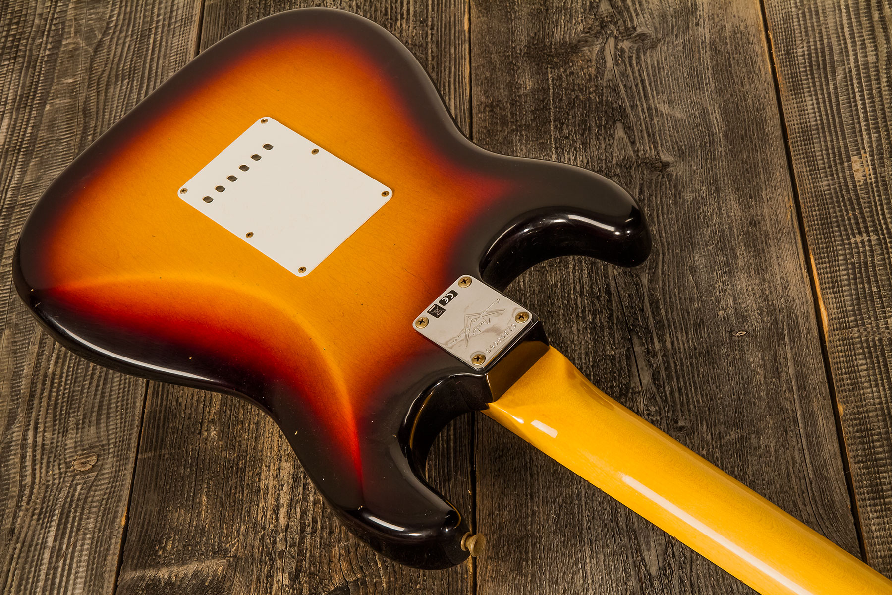 Fender Custom Shop Strat 1964 3s Trem Rw - Journeyman Relic Target 3-color Sunburst - Guitare Électrique Forme Str - Variation 2