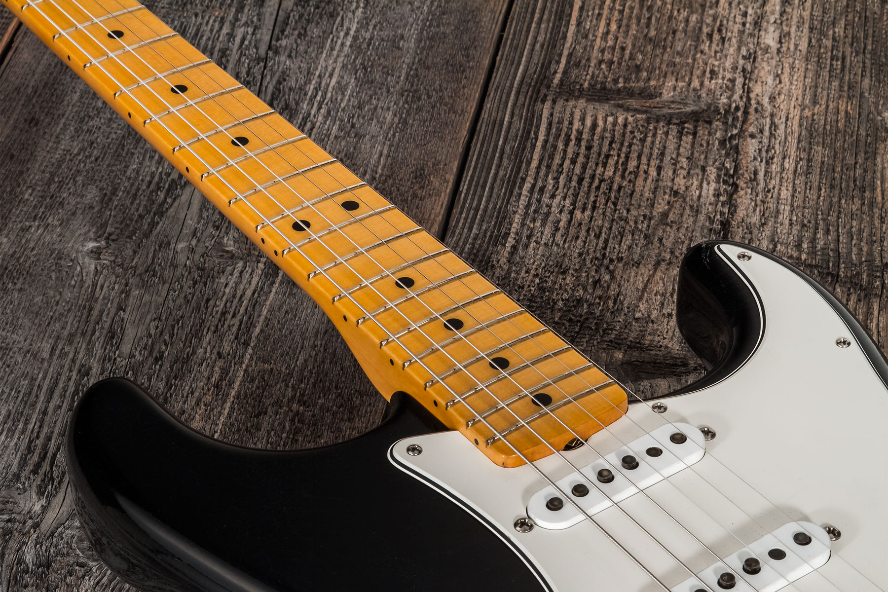Fender Custom Shop Strat 1969 3s Trem Mn #r127670 - Closet Classic Black - Guitare Électrique Forme Str - Variation 2