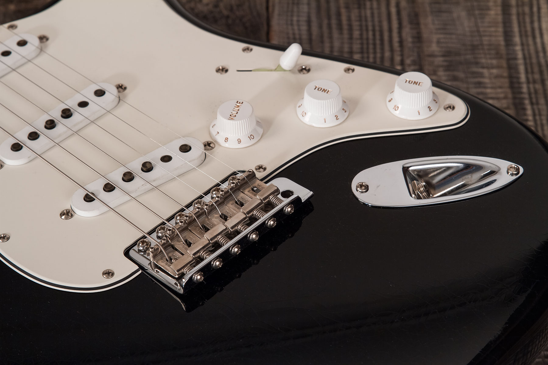 Fender Custom Shop Strat 1969 3s Trem Mn #r127670 - Closet Classic Black - Guitare Électrique Forme Str - Variation 3