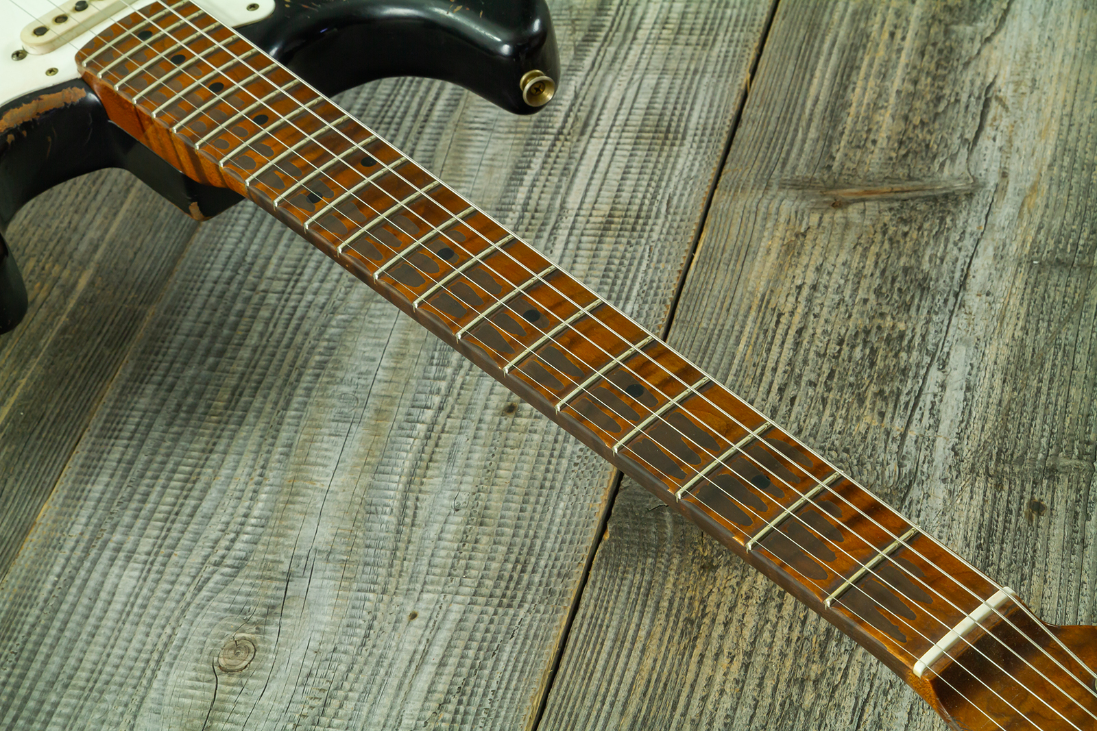 Fender Custom Shop Strat 50s Mb A.macnutt 3s Trem Rw #r132343 - Heavy Relic 2-color Sunburst - Guitare Électrique Forme Str - Variation 8
