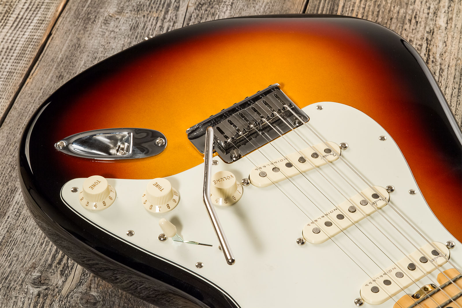 Fender Custom Shop Strat Elite 3s Trem Mn #xn15588 - Nos 3-color Sunburst - Guitare Électrique Forme Str - Variation 3