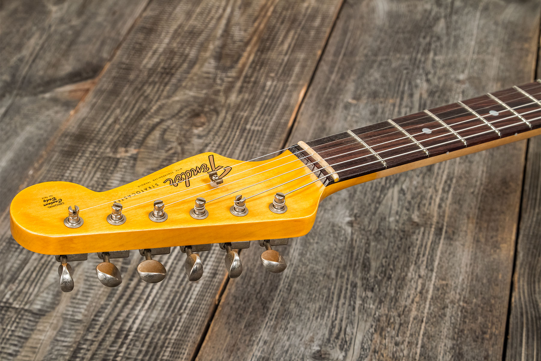 Fender Custom Shop Strat Late 64 3s Trem Rw #cz568169 - Relic Target 3-color Sunburst - Guitare Électrique Forme Str - Variation 10