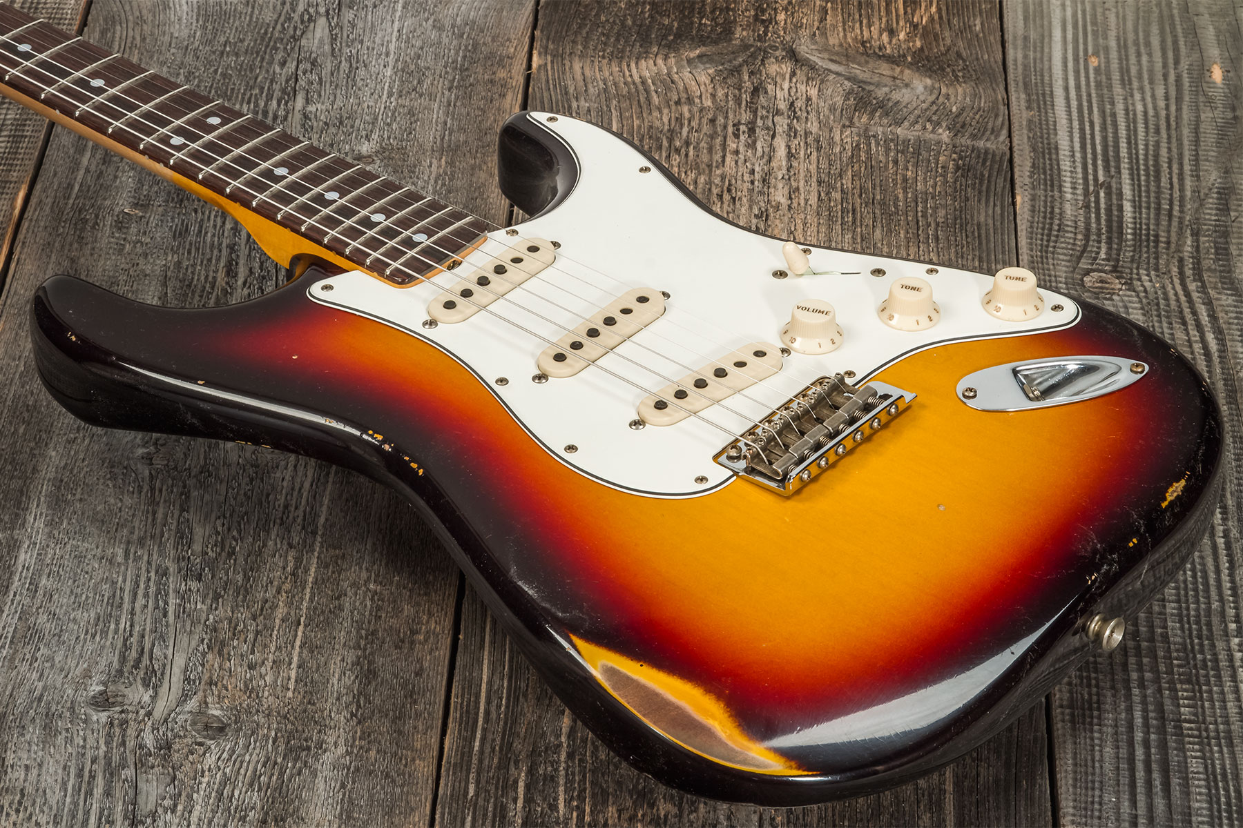 Fender Custom Shop Strat Late 64 3s Trem Rw #cz568169 - Relic Target 3-color Sunburst - Guitare Électrique Forme Str - Variation 3