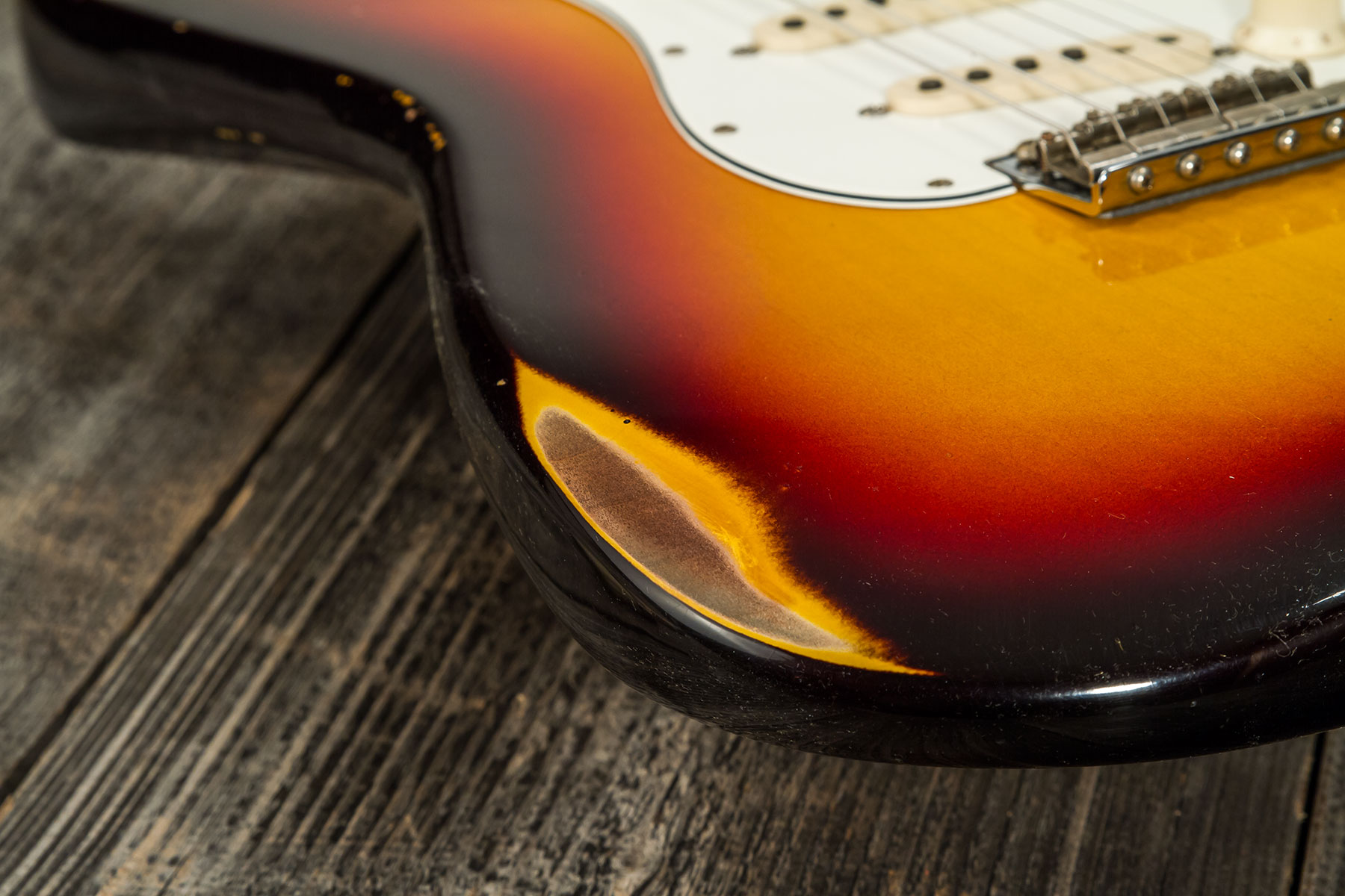 Fender Custom Shop Strat Late 64 3s Trem Rw #cz568169 - Relic Target 3-color Sunburst - Guitare Électrique Forme Str - Variation 5