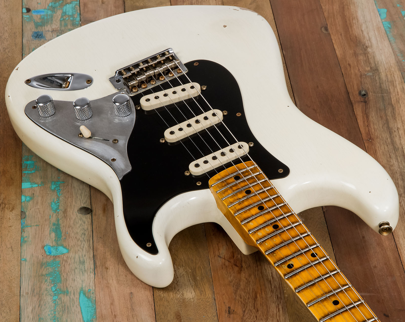 Fender Custom Shop Strat Poblano Ii 3s Trem Mn #cz555378 - Relic Olympic White - Guitare Électrique Forme Str - Variation 2