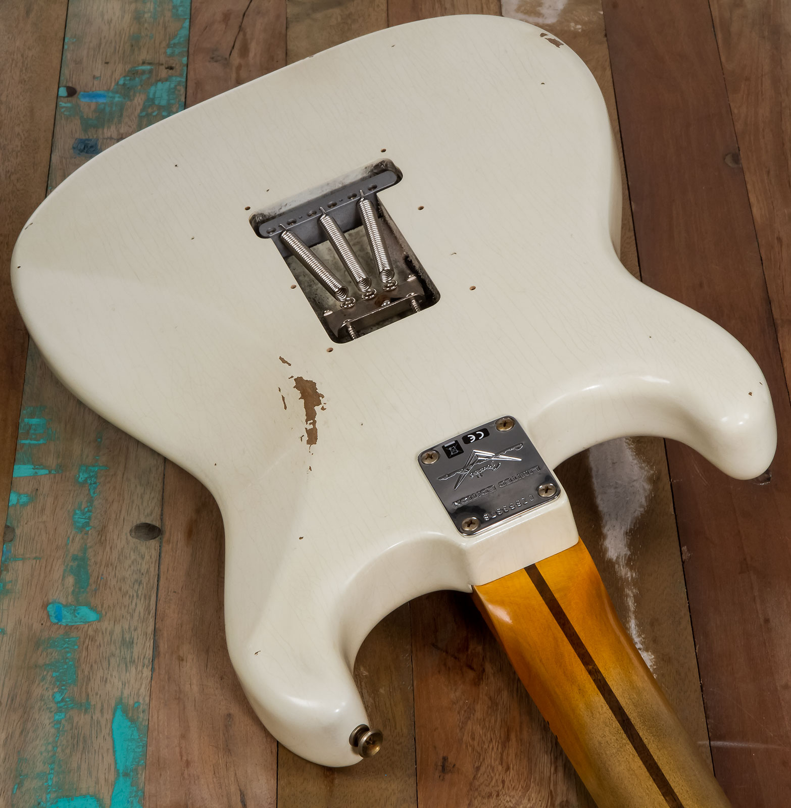 Fender Custom Shop Strat Poblano Ii 3s Trem Mn #cz555378 - Relic Olympic White - Guitare Électrique Forme Str - Variation 4