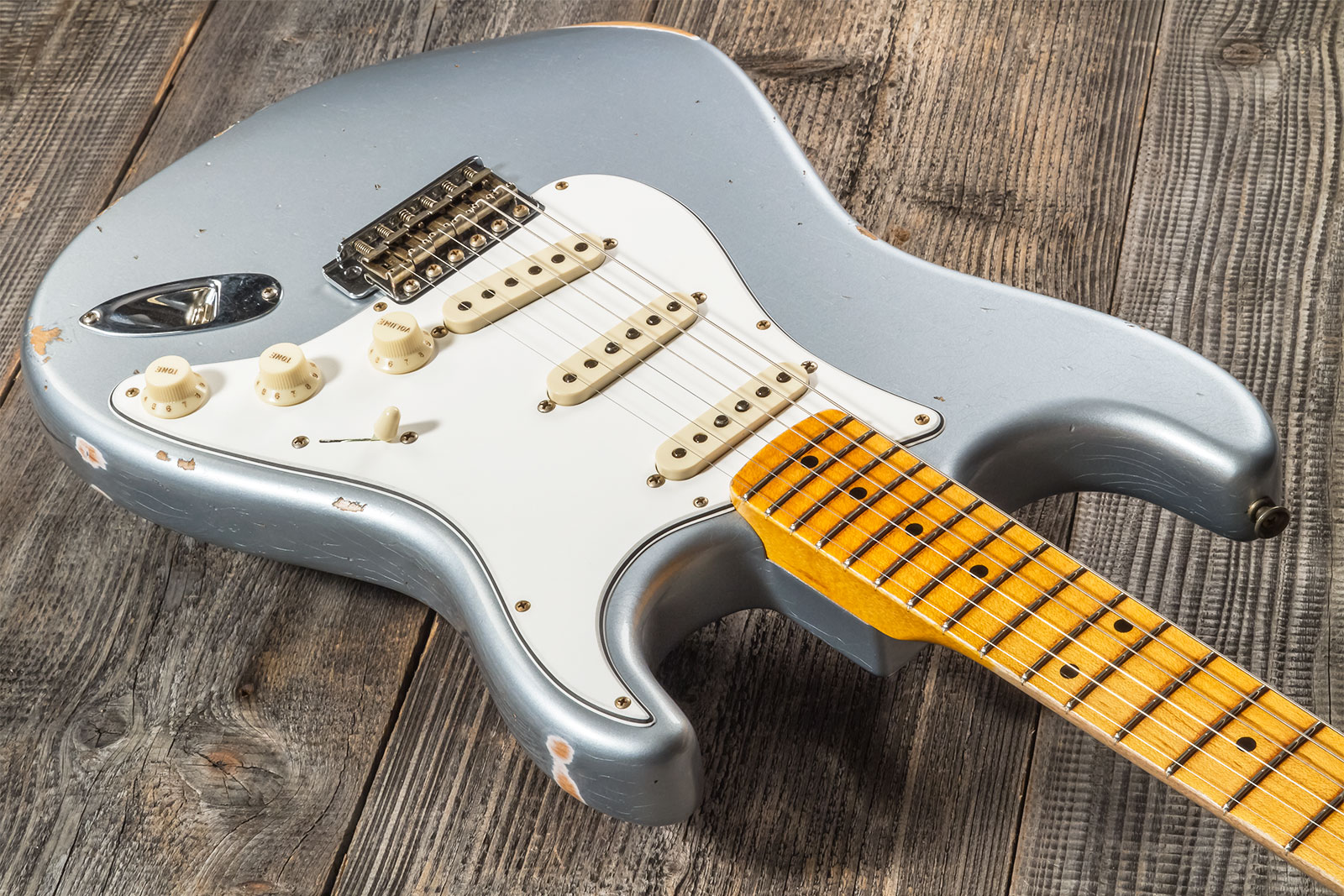 Fender Custom Shop Strat Tomatillo Special 3s Trem Mn #cz571096 - Relic Aged Ice Blue Metallic - Guitare Électrique Forme Str - Variation 2