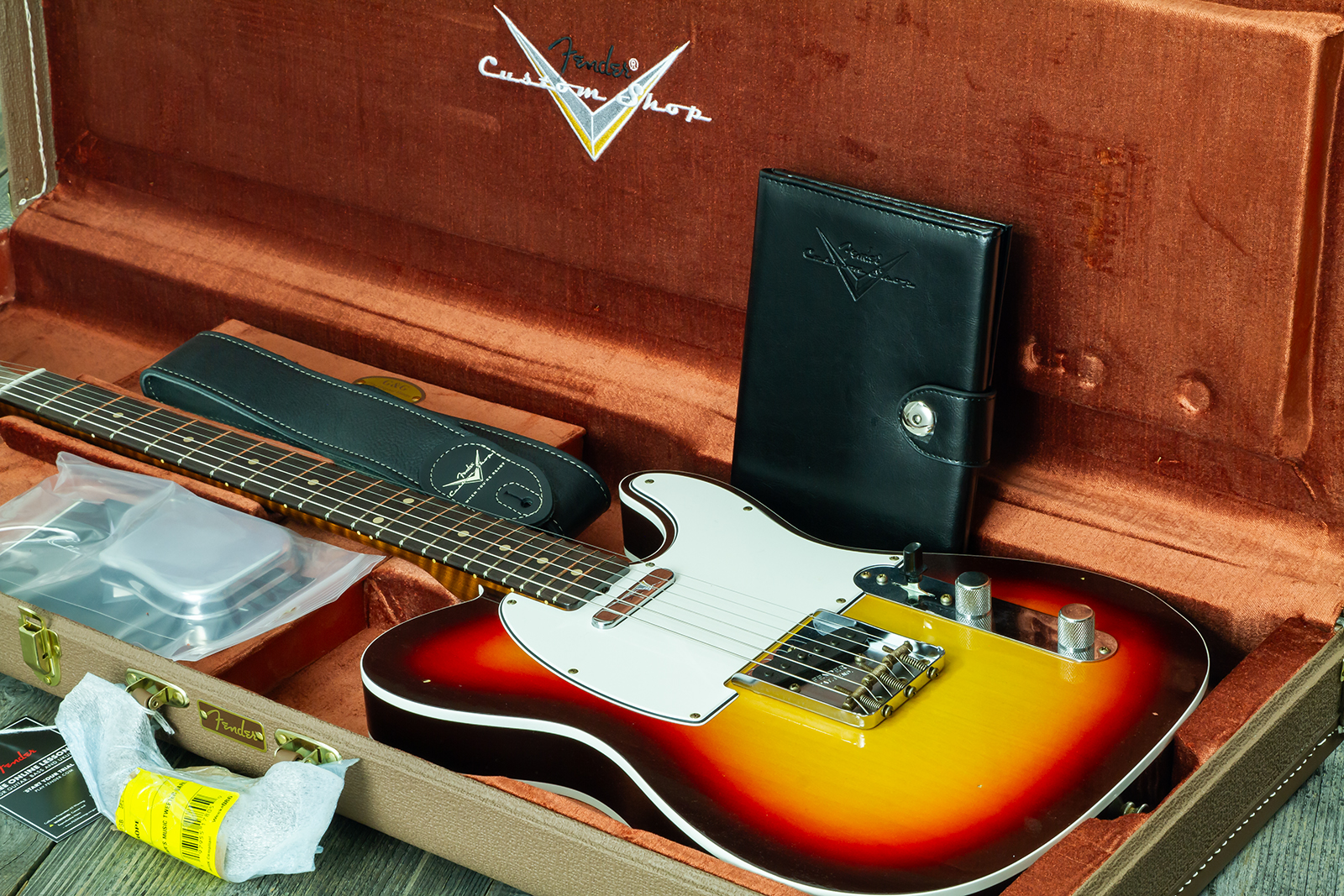 Fender Custom Shop Tele 1960 Vintage Custom 2s Ht Rw #r147862 - Journeyman Relic 3-color Sunburst - Guitare Électrique Forme Tel - Variation 13
