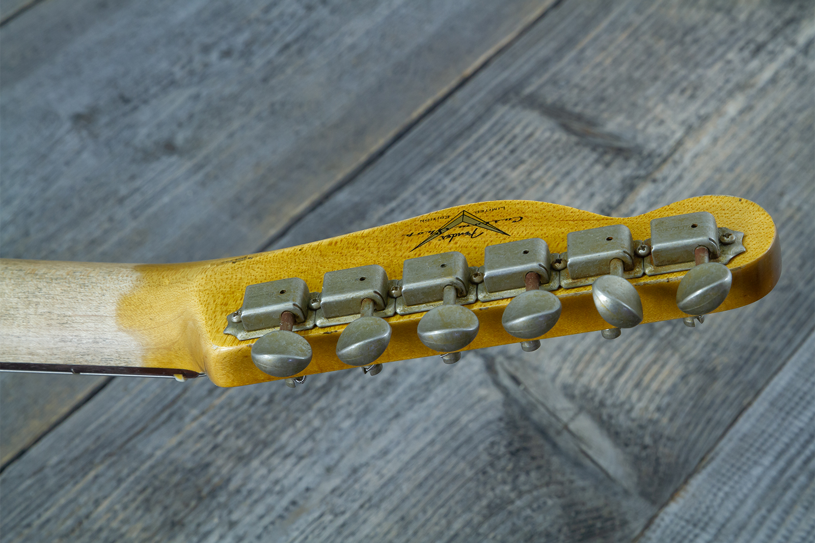 Fender Custom Shop Tele Custom 1960 2s Ht Rw #cz579562 - Heavy Relic Tahitian Coral O. 3-color Sunburst - Guitare Électrique Forme Tel - Variation 13