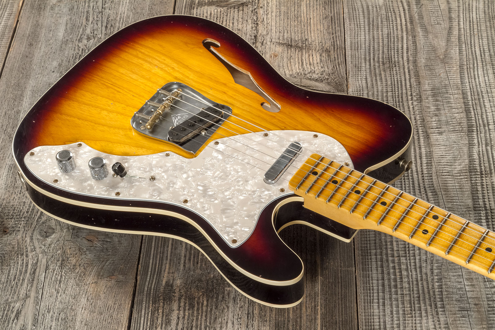 Fender Custom Shop Tele Thinline 50s Mn #cz574212 - Journeyman Relic Aged 2-color Sunburst - Guitare Électrique Forme Tel - Variation 3