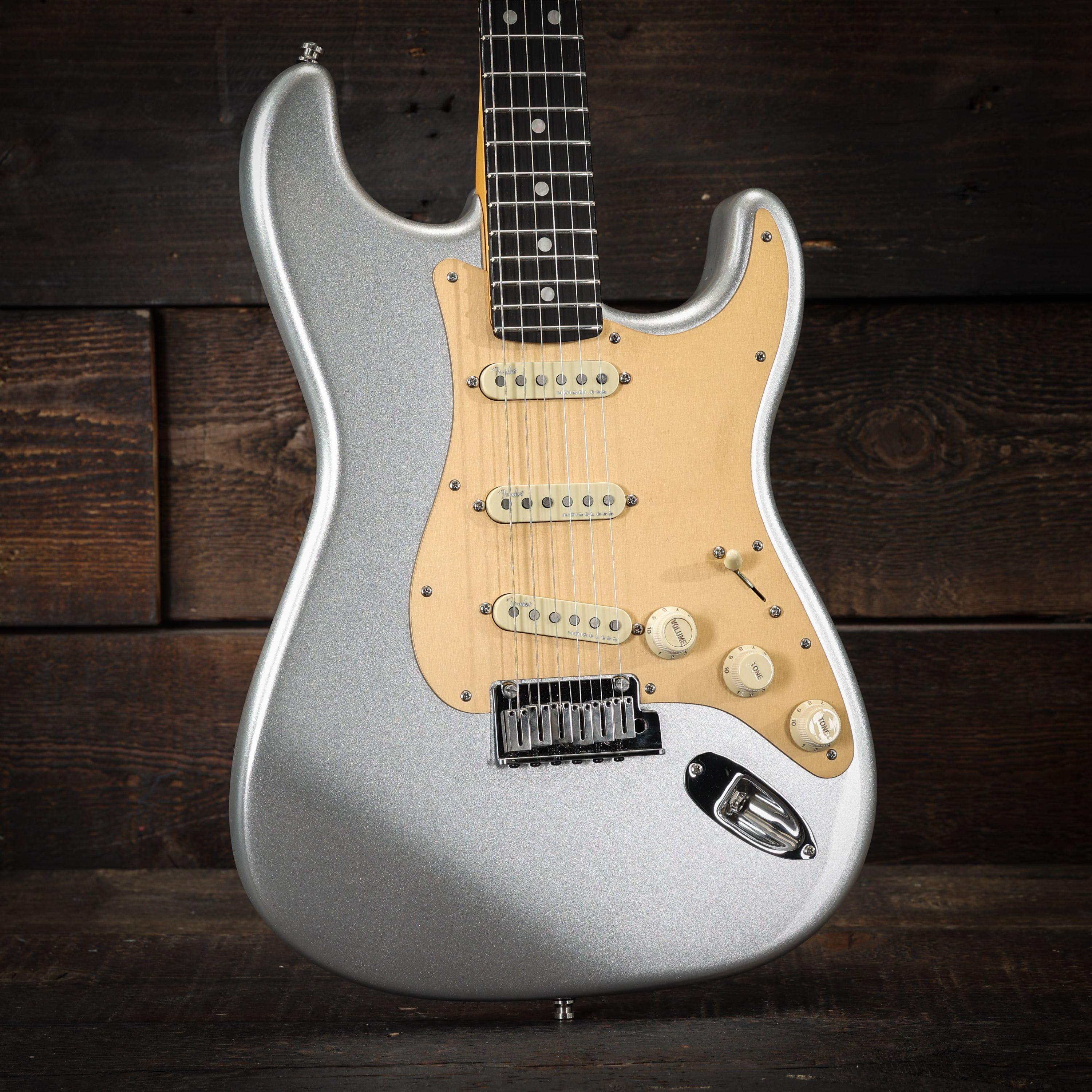 Fender Strat American Ultra Ltd Usa 3s Trem Eb - Quicksilver - Guitare Électrique Forme Str - Variation 4