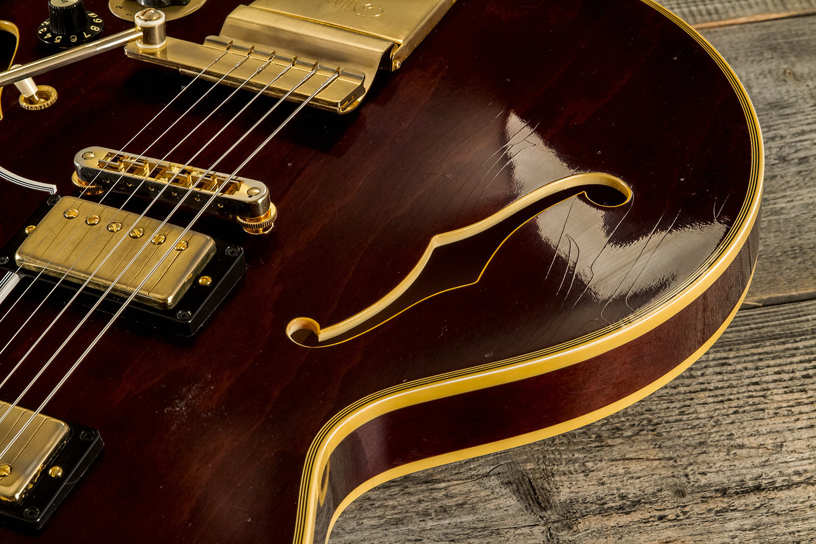 Gibson Custom Shop Bb King Es355 1974 Rumble In The Jungle 2h Trem Eb #bbes33505 - Murphy Lab Light Aged Walnut - Guitare Électrique 1/2 Caisse - Vari