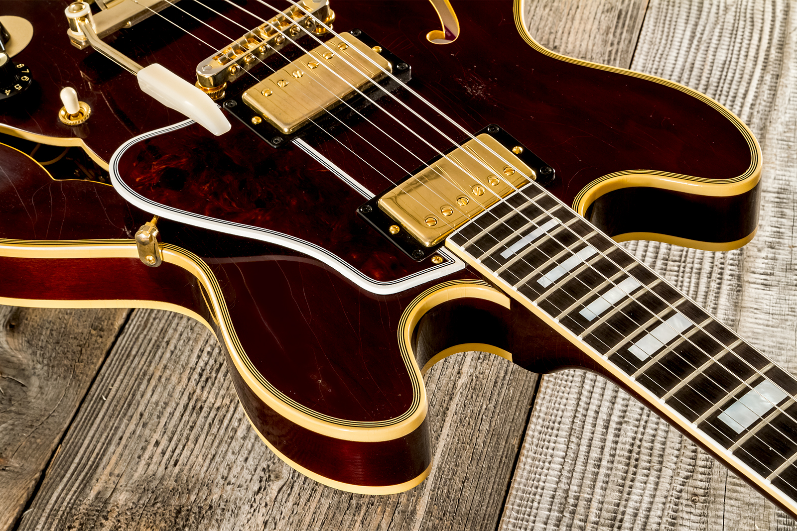 Gibson Custom Shop Bb King Es355 1974 Rumble In The Jungle 2h Trem Eb #bbes33523 - Murphy Lab Light Aged Walnut - Guitare Électrique 1/2 Caisse - Vari