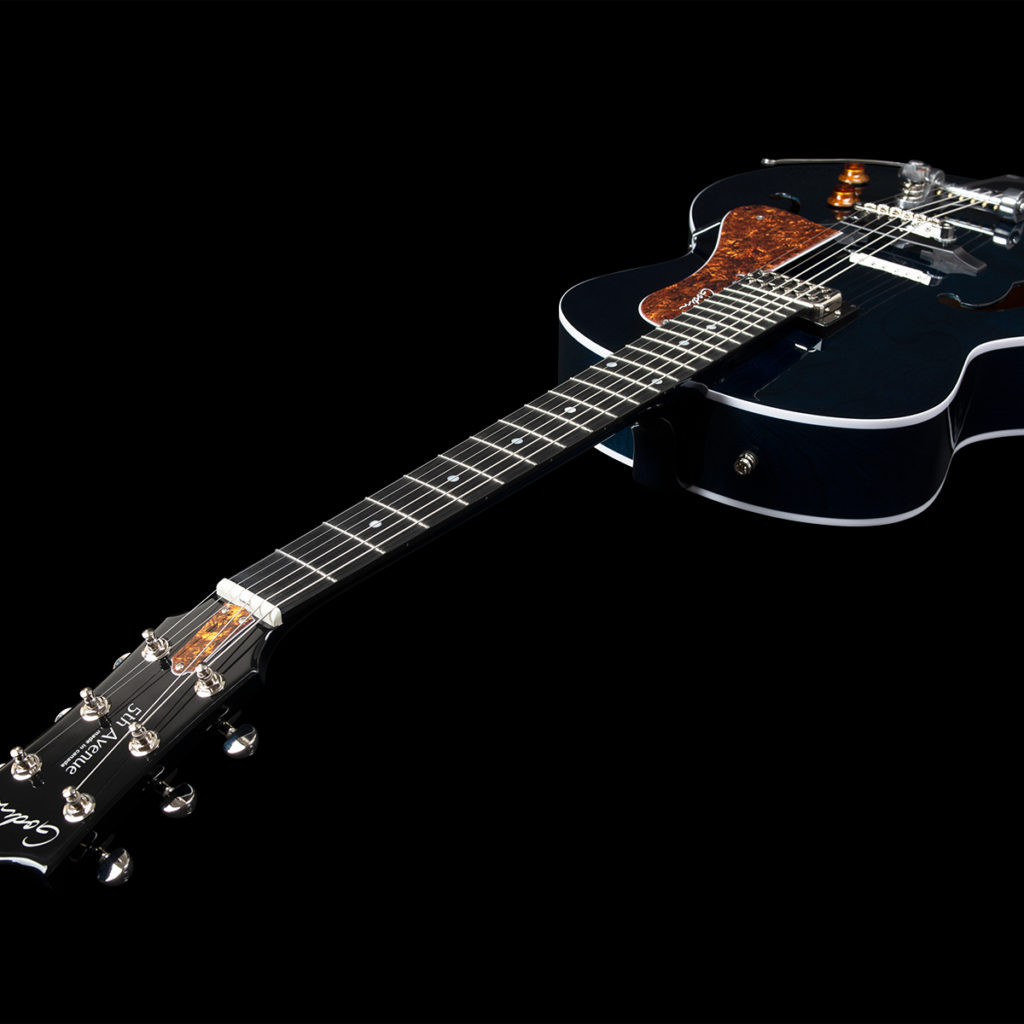 Godin 5th Avenue Night Club H Tv Jones Trem Bigsby Ric - Indigo Blue - Guitare Électrique 1/2 Caisse - Variation 3