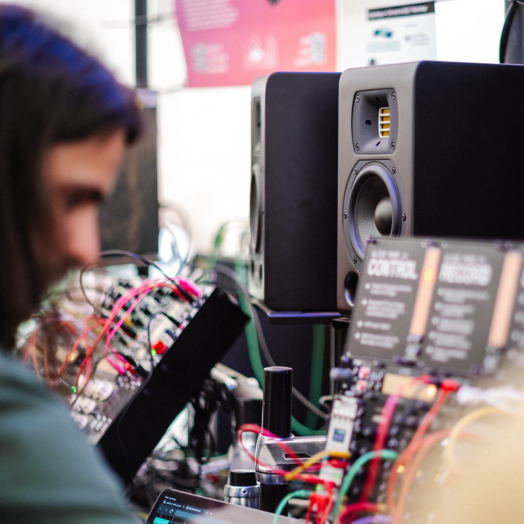 Hedd Type 05 Mk2 - La PiÈce - Enceinte Monitoring Active - Variation 4