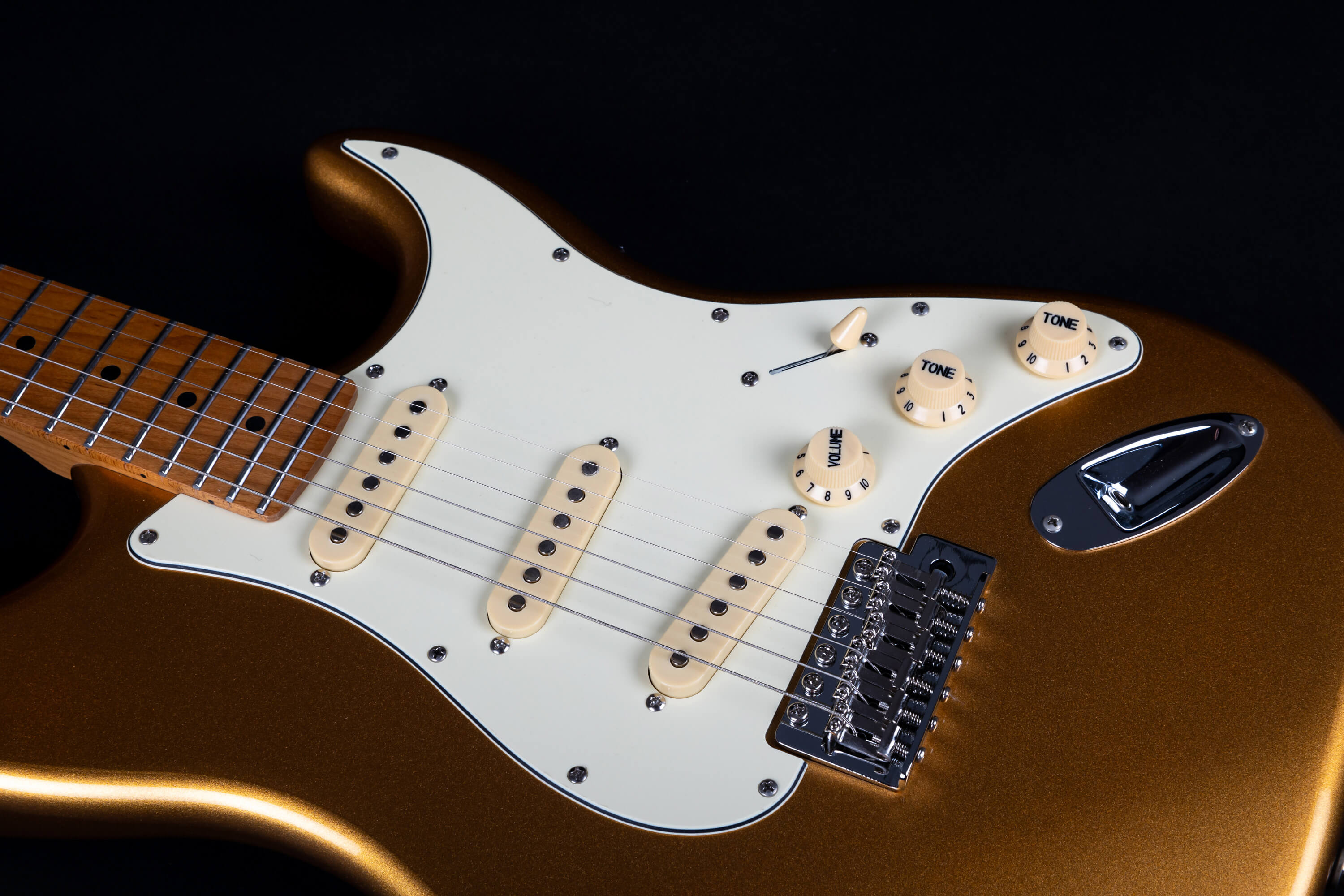 Jet Guitars Js300 Gd 3s Trem Mn - Gold - Guitare Électrique Forme Str - Variation 3